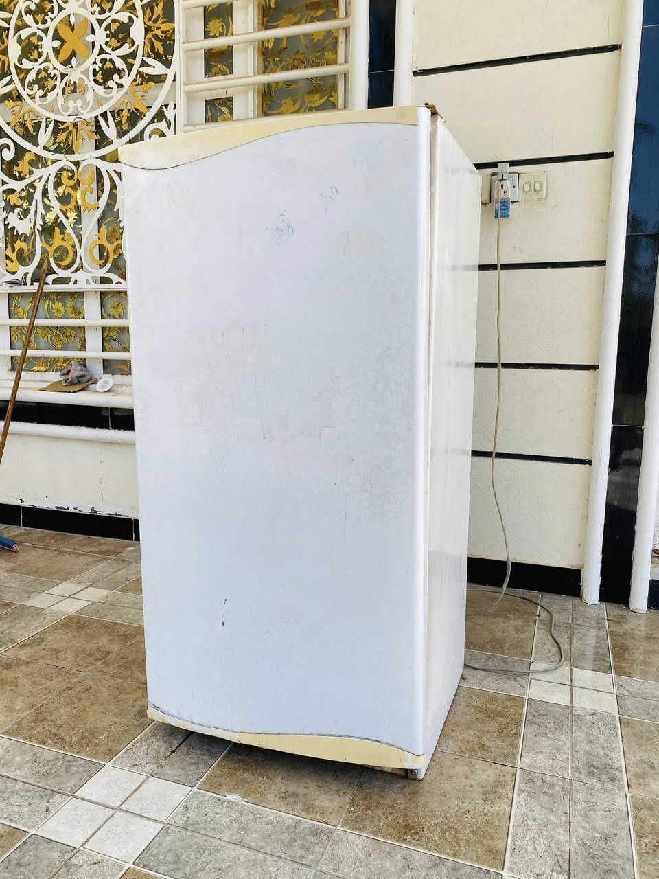 للبيع ثلاجة حجم وسط مستعملة ونظيفه شغاله وتجميده فول علئ الفحص وضمان سنه  ماداخله تصليح ابد_محاويل _بعلوان  _السعر 80 الف


**إذا كنت صاحب هذا الإعلان وتريد حذفه لأي سبب، رجاءا أرسل رسالة إلى الدعم الفني**