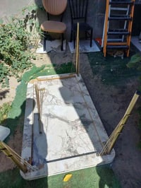 ميز طعام • تحتاج تثبيت • حي الميلاد