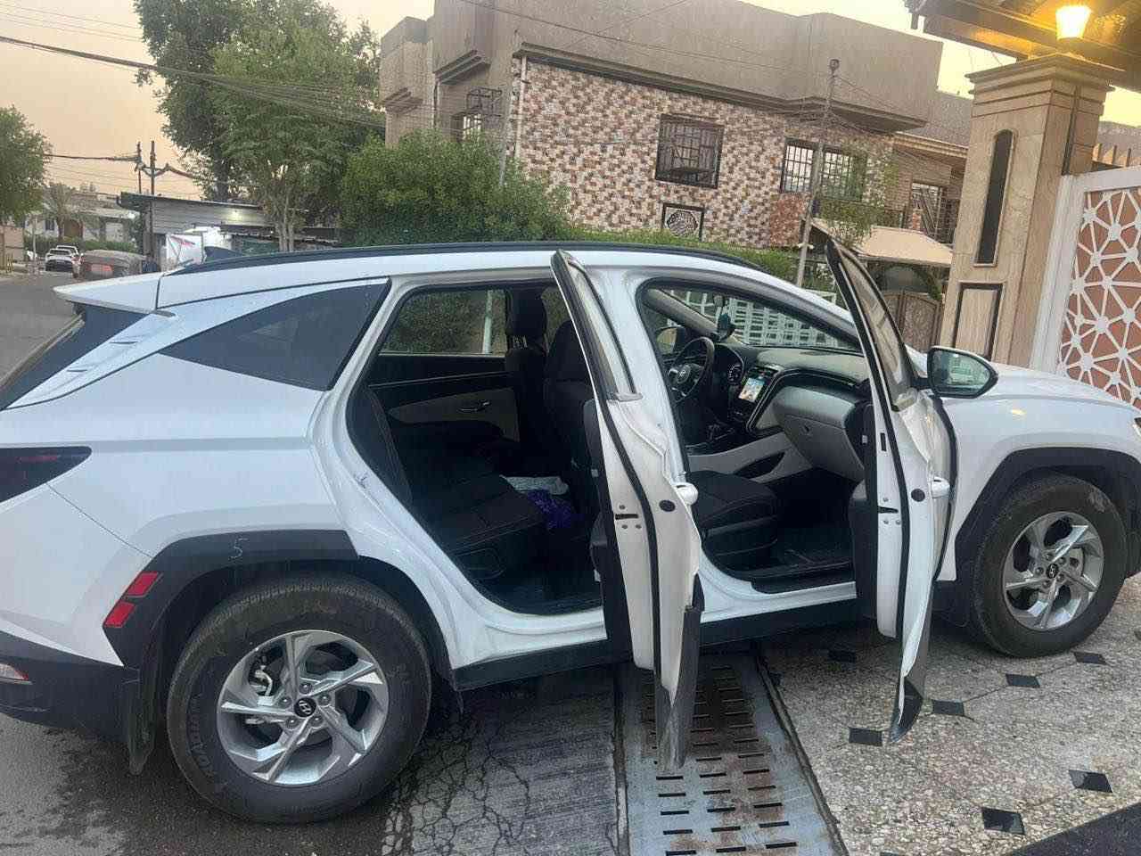 توكسان للبيع توسان 2024 للبيع 
رقم انكليزي 
وارد امريكي صور الحادث مرفقة فول مواصفات عدا الفتحة 
حساسات 
رادارات امامي خلفي 
نقاط عمياء 
نزول جبلي 
ماشية 34 الف كيلو  
حدادية تايرات جاهز 

مكاني / الكرادة
السعر./ 165  ورقة بغداد, العراق


**إذا كنت صاحب هذا الإعلان وتريد حذفه لأي سبب، رجاءا أرسل رسالة إلى الدعم الفني**