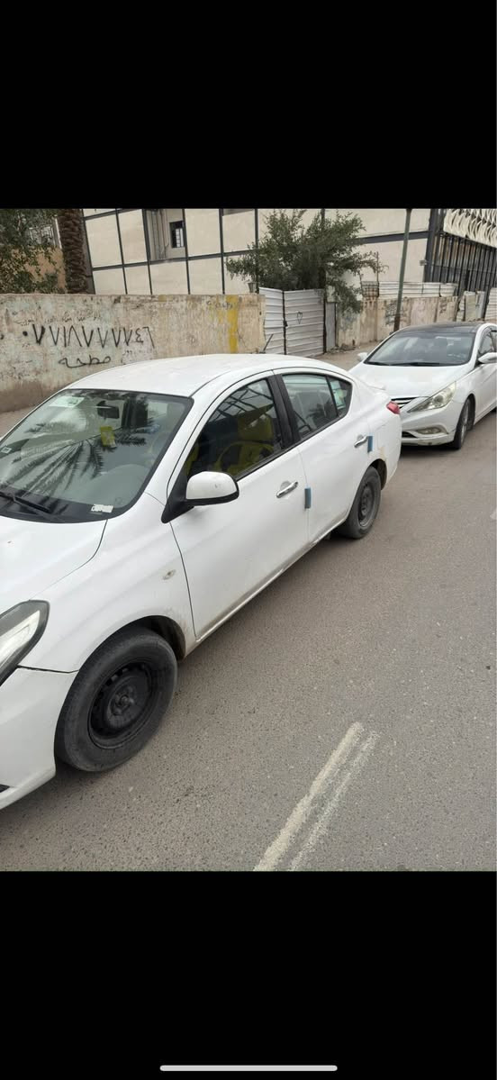 السلام عليكم 
نيسان صني  موديل 2020 كير مكينة كفالة 
تبريد ثلج سيارة بيها دحجات  و
بيها مدكر امامي مبدل بدون داواخل 
اربيل سنوية بعد اقل شهر وتنتهي 
ماشية 119 كيلو 
السعر 95 
وبيها مجال بسيط حك الجية 
العنوان البصرة /
للاتصال ***********
ويالعافية على الياخذها البصرة, العراق
