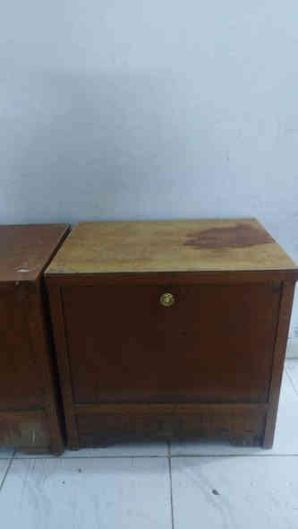 غرفة نوم صاج خمسة بيبان طابقين  نظيفة مع مندر السعر ٤٠٠ 
واتساب ***********
