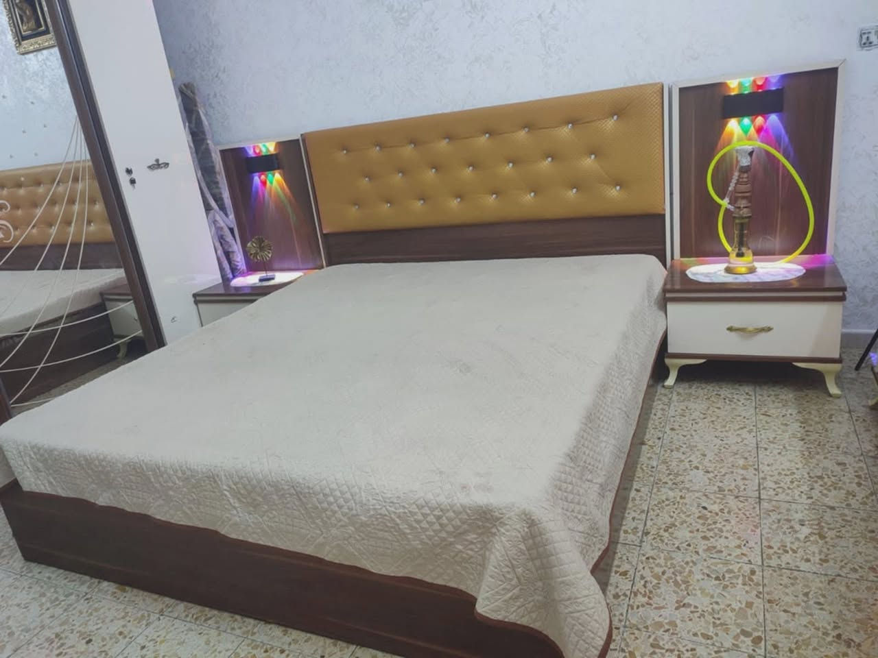 غرفة نوم تركي 6 قطع اخو الجديد ب 400 وبيها مجال


**إذا كنت صاحب هذا الإعلان وتريد حذفه لأي سبب، رجاءا أرسل رسالة إلى الدعم الفني**