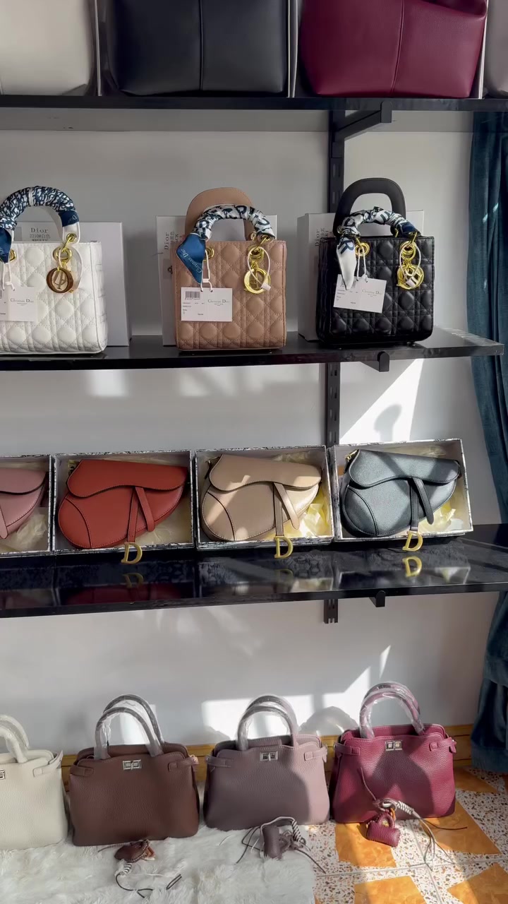 مشروع جديد حقائب نسائيه ماستر اصلية 
واتمنه دعمكم 💕
وللحجز قطع واستفسار 
***********
