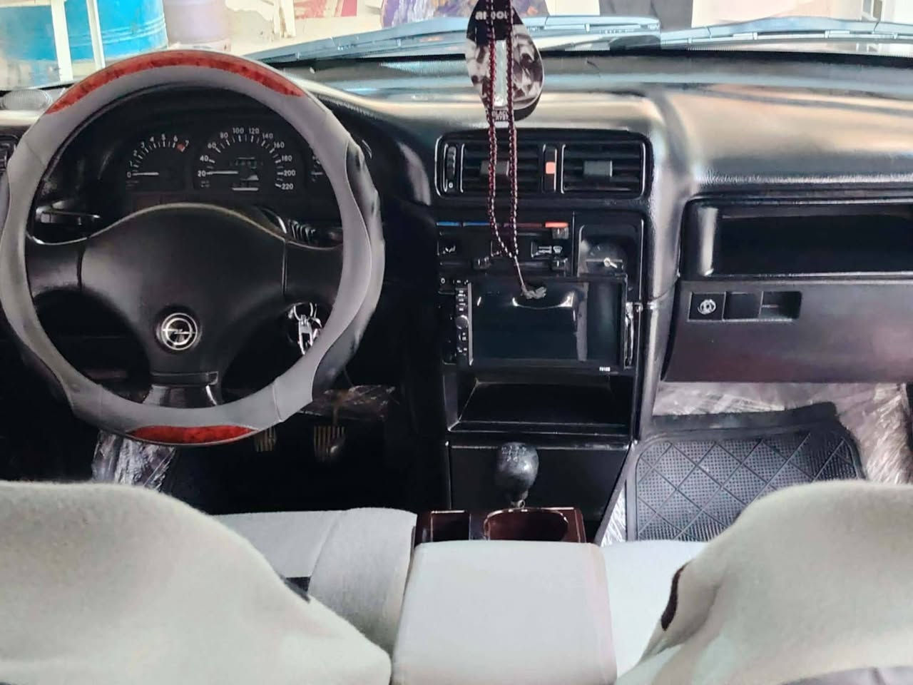 اوبل فكتره سياره حلوووه موديل ٩١ سنويه ٢٧ رقم بغداد بور ستيرن  لسعر ٣٥ بعقوبه ***********
