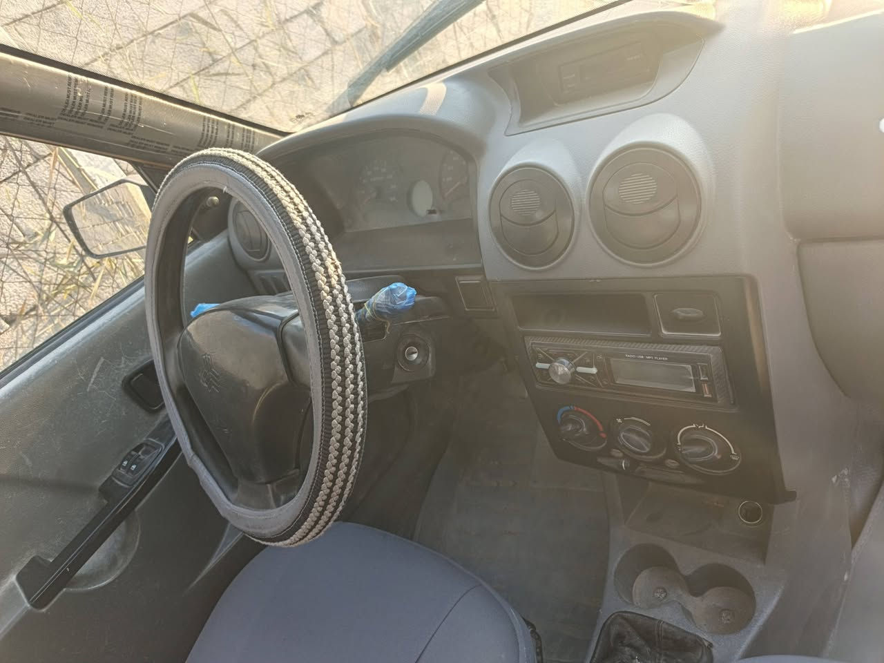 سلام عليكم سايبه 2015
رقم بغداد سنويه جديده 
كير مكينه مكفولات 
كشرها حلو كلش 
بيها جاملغ خلفي فقط 
تبريد شغال 
كرهبايات كله شغال 
مكان ديوانيه عفك 
السعر 32 وبيها مجال 
***********
