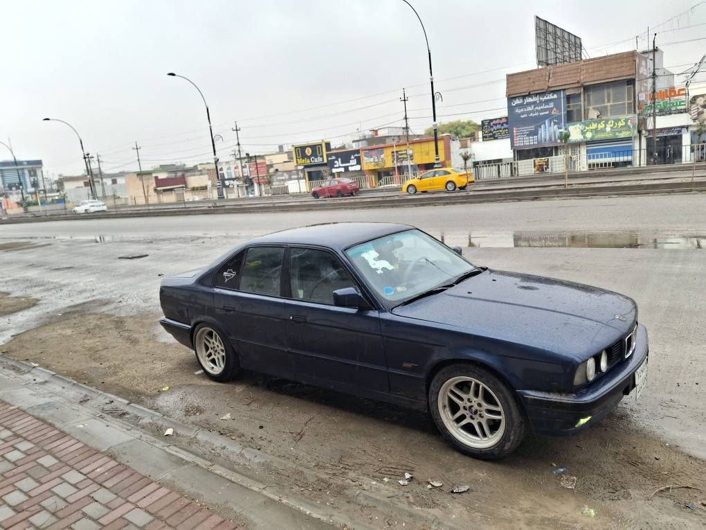 BMW 520 1993 
للبیع مراوس سعر48$ورقە
رقم سلیمانیە
 شرط وکالە تحویل سنوی لحد 2027
محرک کیر جاهز گیر عادی
تبرید تفدیە شغال 
بیها جاملغ ضرر 
سقف تیکم کل سلیم
ویل m حجم 18 
مکان سیارە کرکوک رحیماوە
***********
*********** كركوك, العراق
