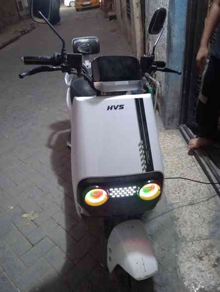 السلام عليكم
دراجة شحن للبيع 

موديل 2025

بدل بطاريات جديد شهر11يوم17

سعر 850بيه مجال 

الأستفسار ***********

مدينه الصدر

#دراجه_شحن
