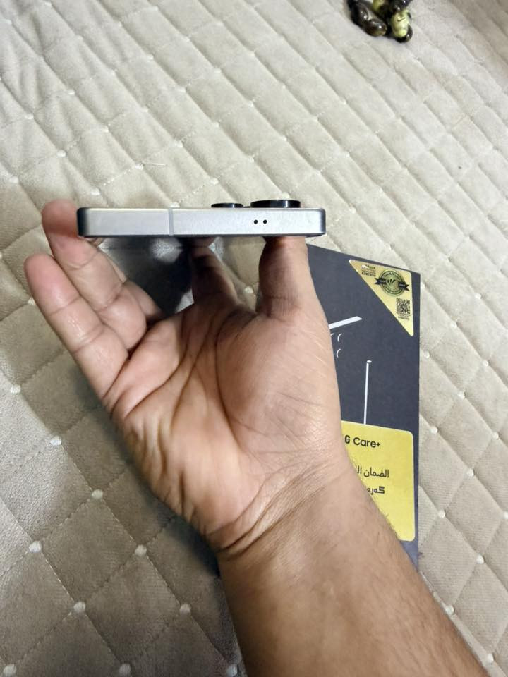 اس 25 الترا ذ 512 نضافه 100 /100
السعر مليون 200 العنوان بغداد او ديالى 
***********
