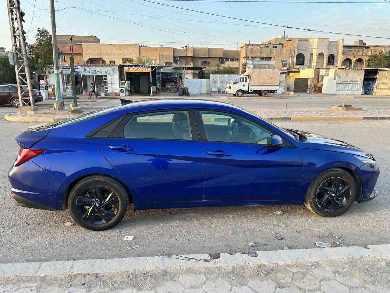 السلام عليكم
النترا هايبرد موديل 23 
حادثها بأمريكا دعامية وربع البنيد وبالعراق طخة بسيطة بالچاملغ الأمامي 
گير ومحرك مكفولات 
مواصفاتها بصمة تشغيل وابواب وصندوق
شاشة وتحكم ونقاط عمياء ورادار أمامي وجانبي وقيادة شبه ذاتيه وهاند بريك دگمة 

السعر 127 وبيها مجال بسيط 
مكاني بغداد الغزالية ***********
