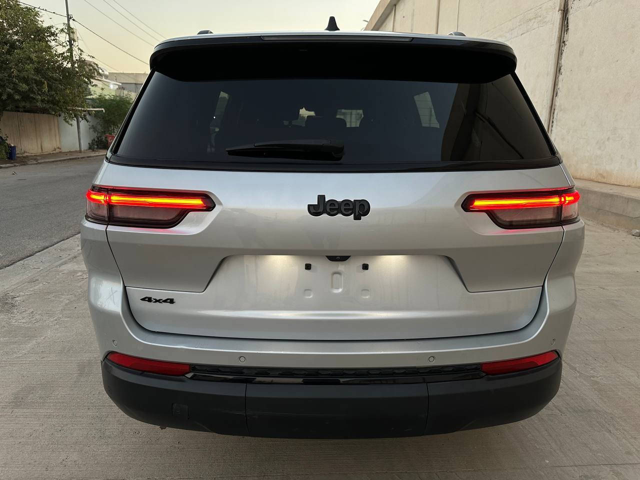 2024 Jeep Grand Cherokee Altitude 4x4
(Altitude 4x4) مواصفات 
واحد قطعه صبغ بدون حادث بدوم دواخل بدون ارباك 
(31.000) ماشي
سعر : $ 285
Vin ; 1C4RJKAG3R8549069
مكان; اربيل قريب ماجديمول
Whatsup ;
***********
***********
