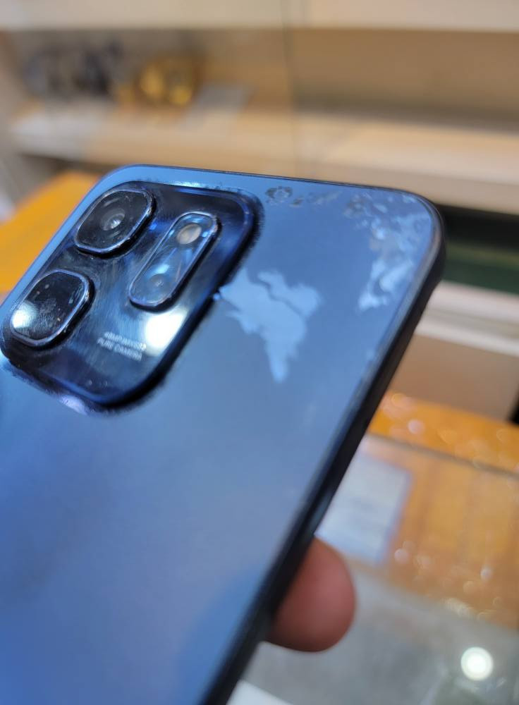 بيه كسر خفيف بالشاشة ما مأثر والباب همين شاشته أصلية سعرة 65 الف ذاكرة 256 السماوا, المثنى


**إذا كنت صاحب هذا الإعلان وتريد حذفه لأي سبب، رجاءا أرسل رسالة إلى الدعم الفني**