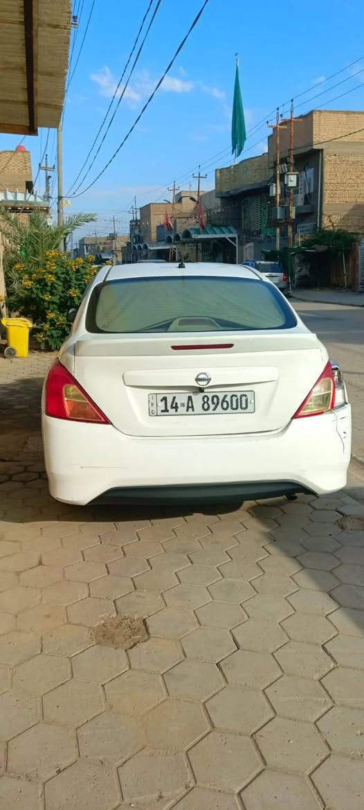 سلام عليكم اخوان 
نيسان صني  هندي 
موديل2018 الي بيه
ضربه بل جنطه ماواصله لسبير  وبيه باب  مال العبري الوره صوب سدر وبيه باردات بسيطه جدا بل بندي كير ومكينه وحداديه خير من الله
الشراي يراسلني عله رقم او يتصل وانه خادم ***********
السعر المطلوب 90 وبيه مجال حك جيه فقط لن سياره خير من الله

