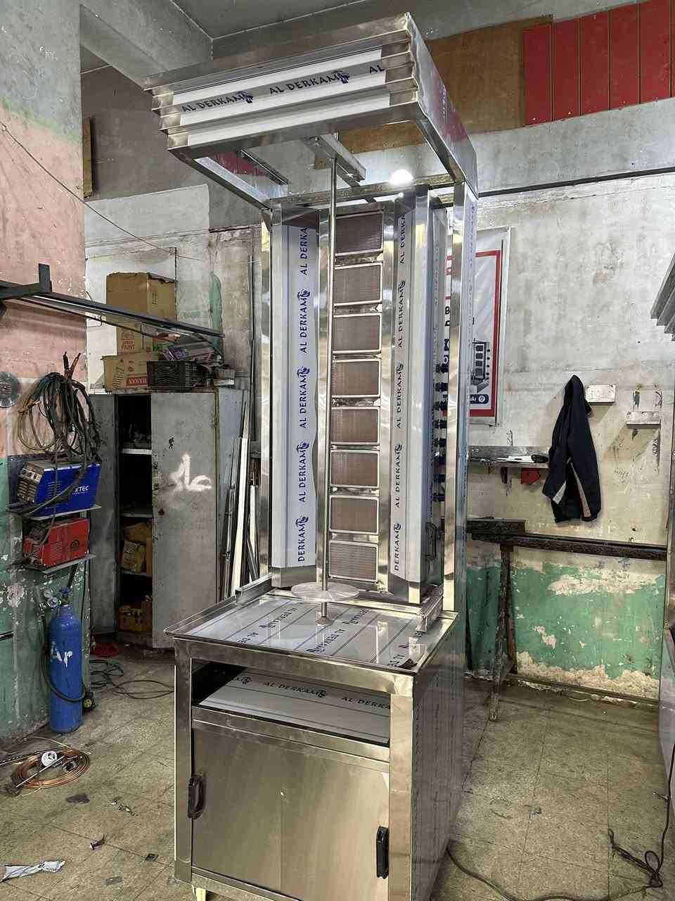 معمل ومعرض الملَك 
لتصنيع كافة مستلزمات المطاعم والافران والفنادق 
*********** متوفر واتس مازنجر
