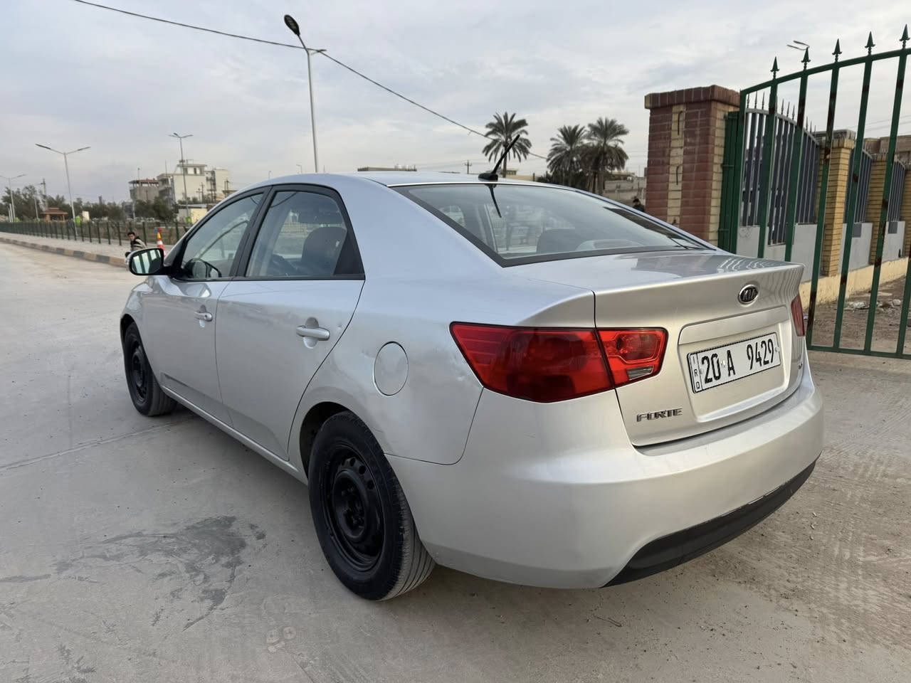 سلام عليكم فورتي 2010 رقم ديالى دولي جديد وبسمي شخصياً سياره وارد أمريكي بيها 4 قطع صبغ وقطعه تبديل بلادي بدون اي دواخل لغد شاصي حوض كله مكفول گير مكينه مكفولات مكينه 2000دوش المرغوب لا تنقص ولا تبخير تدفئة تبريد شغال صدر امامي خلفي جديد تخم تايرات جديد موصفات سياره اشاير بل مري شاشه تحكم استيرن نظام ايكو ABS سياره حلوه ومال جناي جاهزه لفضل من الله سعر 90 وبيها مجال بسيط للشراي بكاني ديالى بعقوبة ***********
