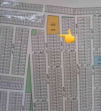 لبيع ٢٠٠ متر بنص البناء مي وكهرباء ومجاري بنص البناء عل خدمات سعرها ٧٠...