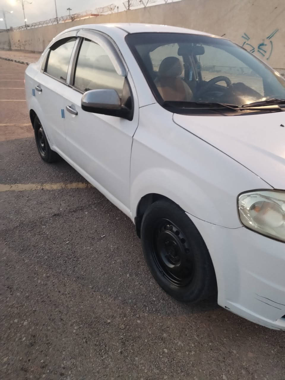 آفيو موديل 2011 مكفوله كير ومكينه وحداديه وصدر وتخم تاير تبريد كهربائيته كله شغاله  السنويه لل 2029 السعر 62 وبيه مجال اتصل ***********
