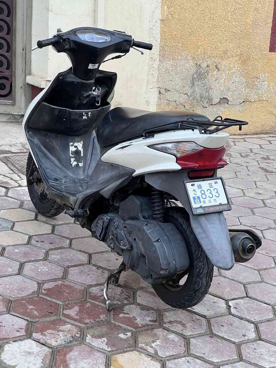 للبيع ادرس ياباني حديث مكفوله مبيها اي نقص مجفته جديد ناعمه عداد سرعه طوافة شغالات حساس سرقه هورن اشاير بريك كله شغال كفراته بلادي السعر 650 وبيها مجال مكانه كوت داموك
رقمي ***********
