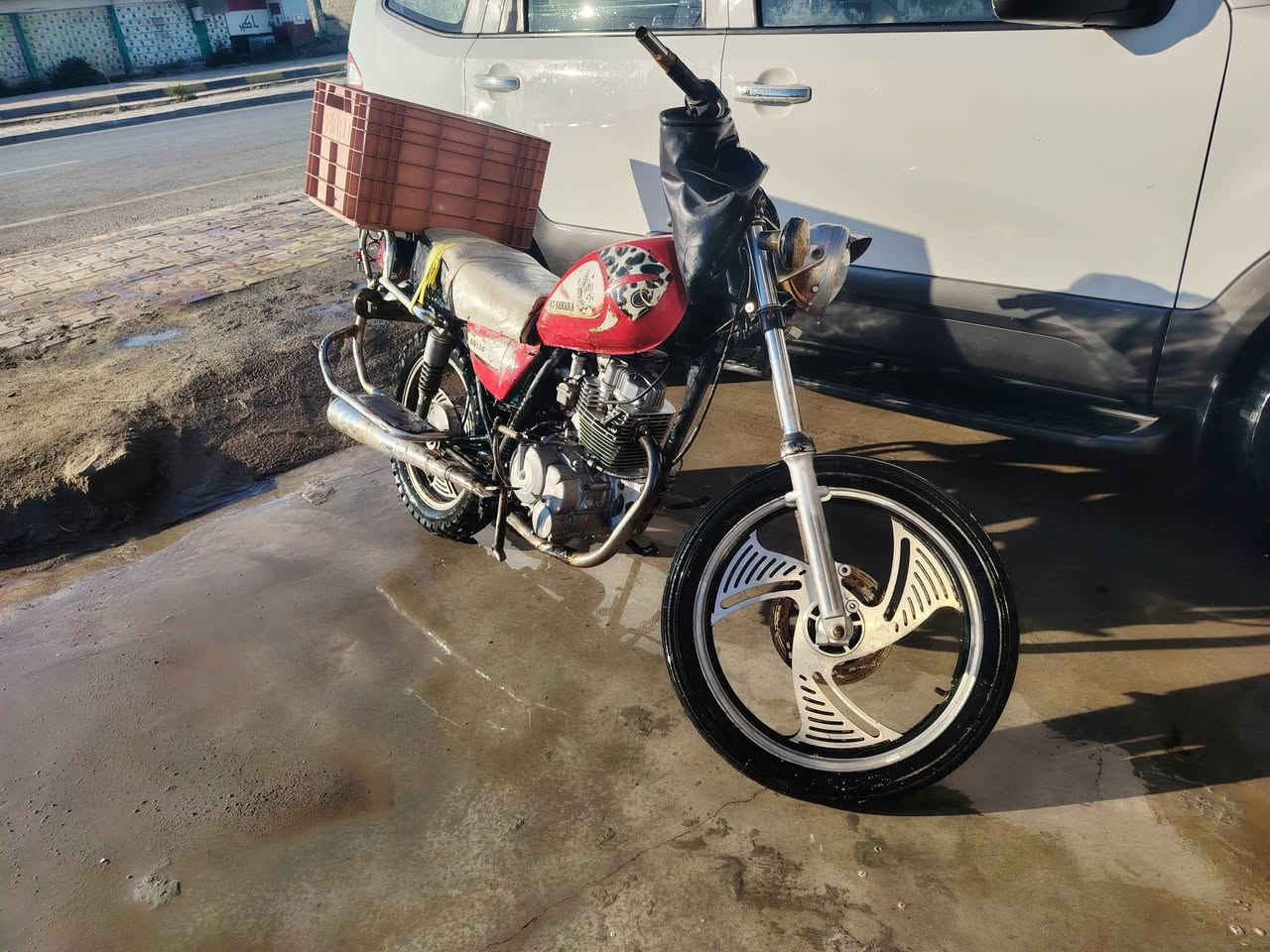 السلام عليكم ماطور نمر للبيع
ماطور خير من الله ماتصرف عليه ربع تايرات جدد كهربائيات
تعمير جديد كلجات  جدد كلشي مايعوزو
السعر 160 وبي مجال *********** خابر وتدلل
