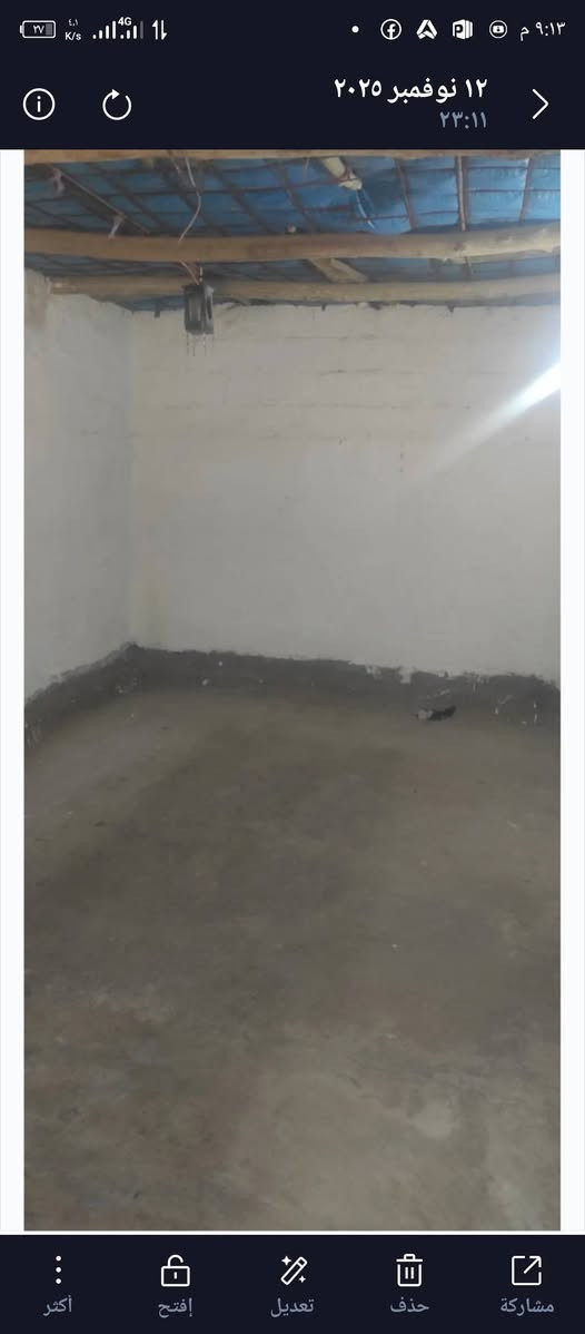 السلام عليكم بيت تجاوز للبيع مساحه ١٥٠ متر بي غرفتين مطبخ حمام سقف شكل سعر ٧مليون بي مجال بسيط عنوان حزيران قرب جامع ناهده هاتف ***********
