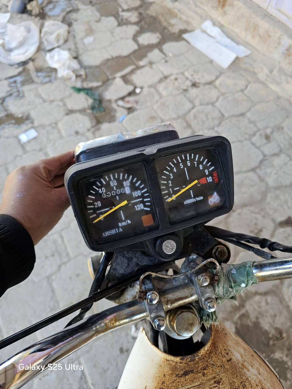 لبيع بارت موديل 19 اصوليه درلجه بيها شك بدايه. ورقه لاوراق مضبوطات اصوليات مجفته تجفيت اصلي بوش وبستم كهربايات شغاله سلف مابيه شي  سعر 475 مكان شطره ***********
