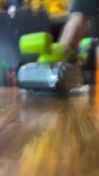 فابريتر هزاز مع ماسك من ماركة انفور العالمية بس بسعر 55 ألف عنوان المح...