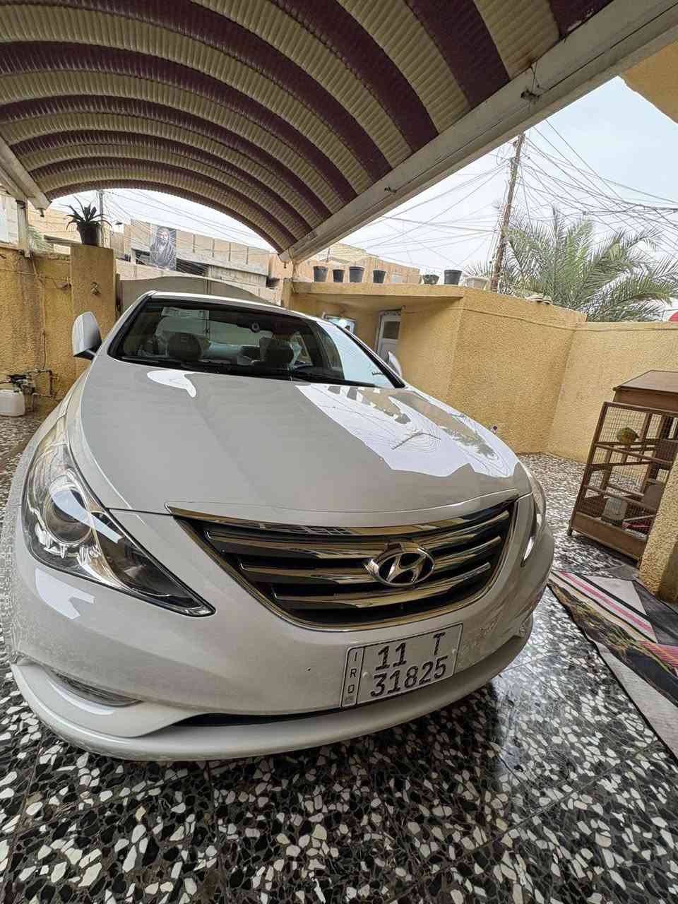 السلام عليكم 
سيارة سوناته موديل 2013 خليجي سيارة شركة عامة مكفولة من التبديل والصبغ كير المكينة على وضع الشركة تخم تاير صدر كله جديد السيارة مكفولة من جميع النواحي استخدامي شخصي باسمي ماشيه 124 تحكمات سيارة مري شفط قطعتين تبريد كشن كهربائي مكفولة صبغ تبديل محركها 2400 مكاني بغداد البلديات 
***********
