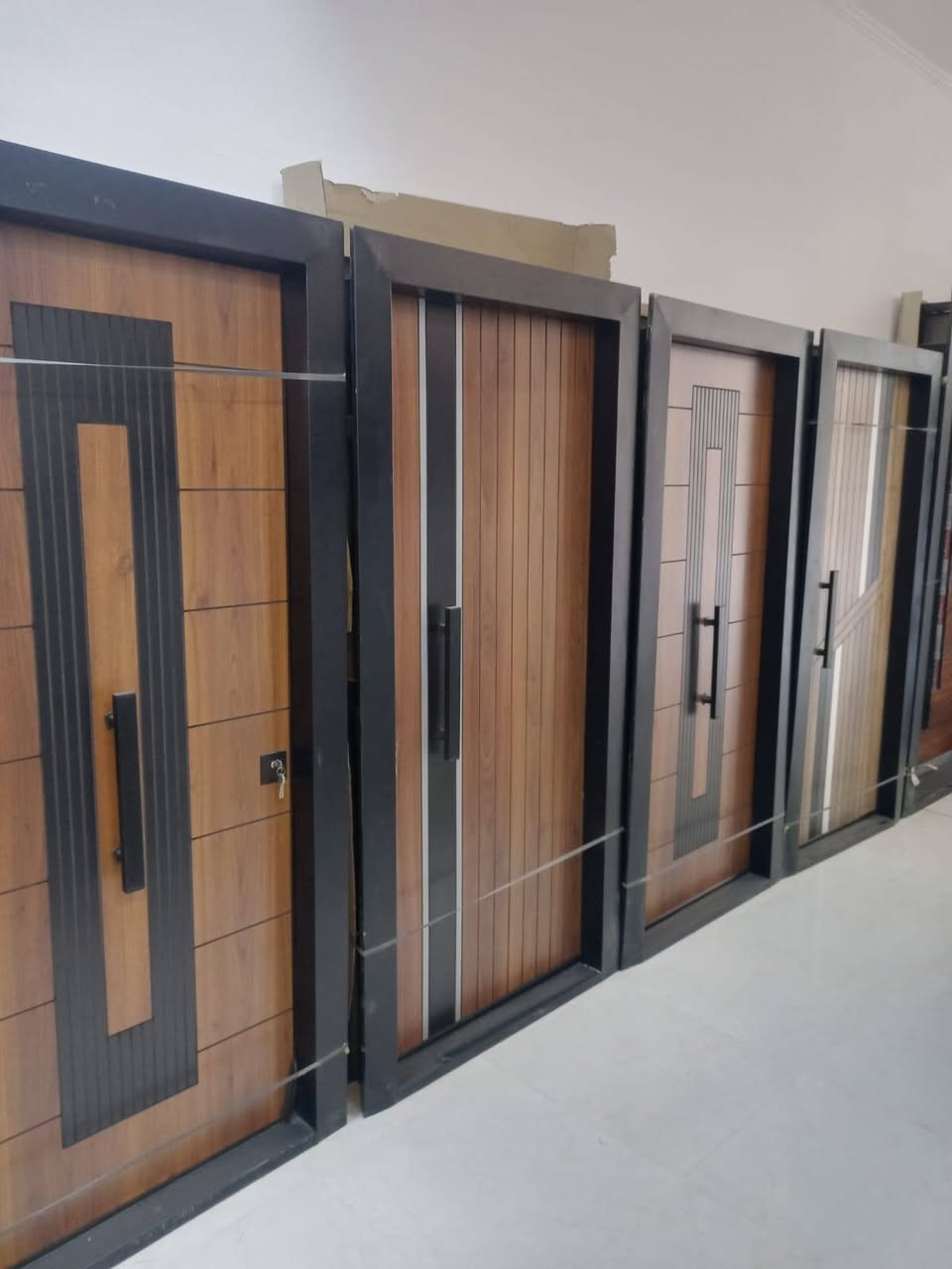 تشكيلة حديثة من الابواب القاصة الرئيسية بأبعاد وتصاميم مختلفة. سامر للأبواب /الباب التركي سابقا. رمضان كريم اعاده الله عليكم بالخير واليمن.. واتساب..***********
