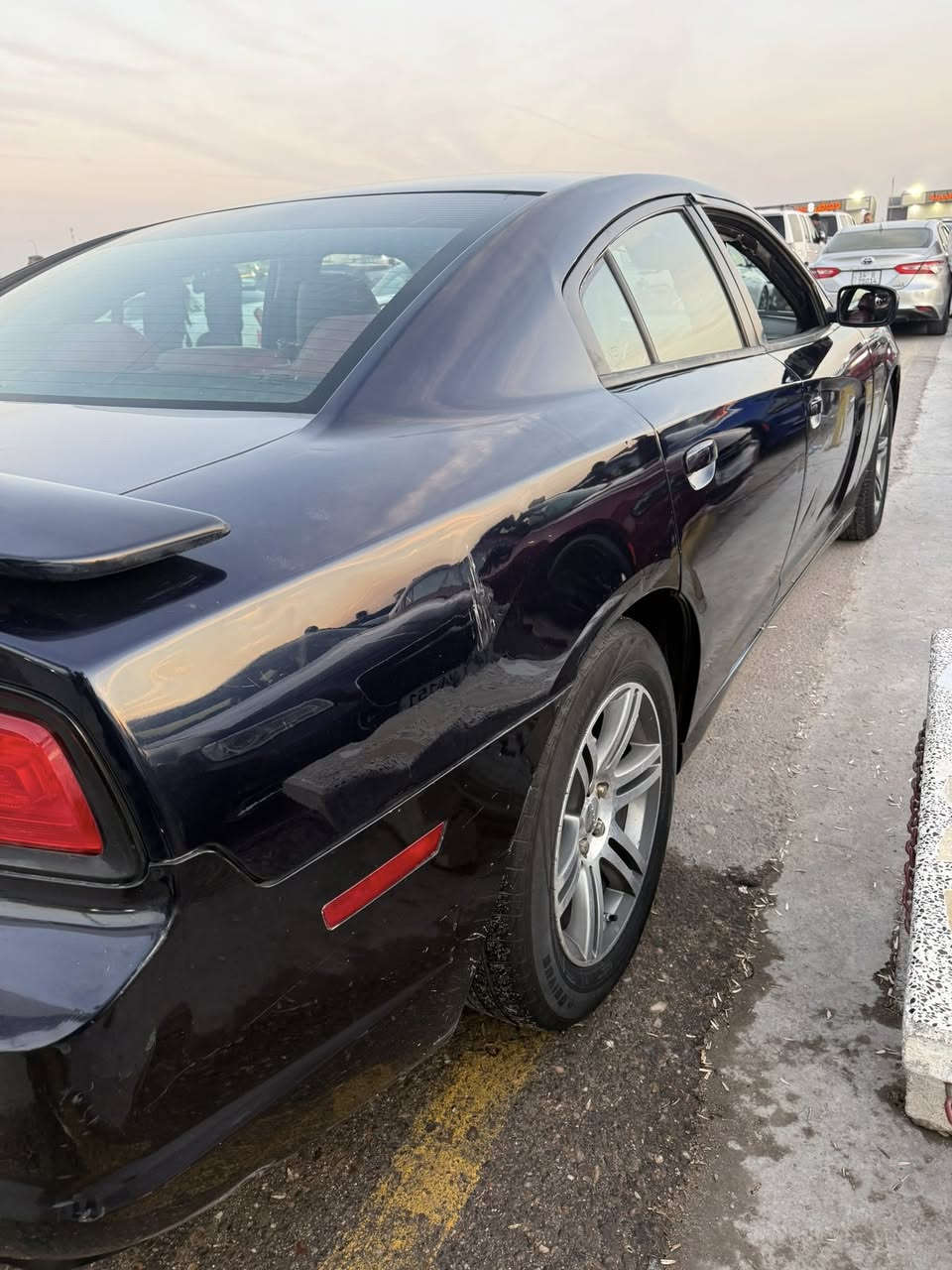 دوج جارجر مديل 2012 خليجي
موصفات عاديه السياره
 بيه تبديل باب خلف الصدر وصبغ وبيه مكانين بارد وشوي صبغ باب السايق لا يرباك ولا شاصي ولا قطعه مفتوحه. عده الذاكرهن سنويه منتهيه 
العنوان بصره جنينه 
سعرها ب135 وبيه مجال 
رقم ***********
وتساب ***********
هاذ رقم صاحب السياره مكلف بنشر
