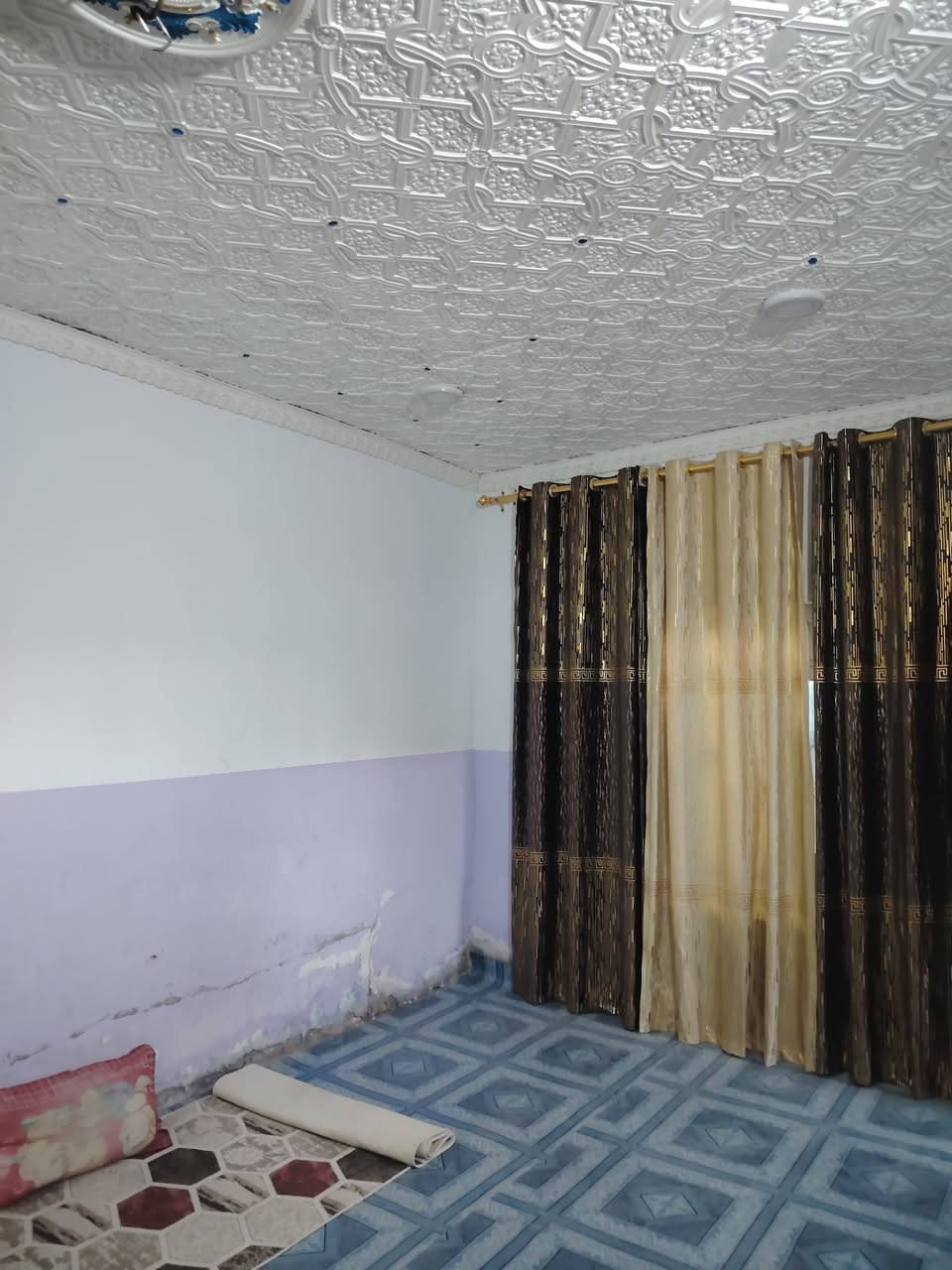 السلام عليكم بيت للبيع طابو صرف المساحه 140 متر غرفتين وصاله ومطبخ واستقبال حي العسكري قرب مدرسة كميل الابتدائية الاستفسار *********** بيه واتساب
