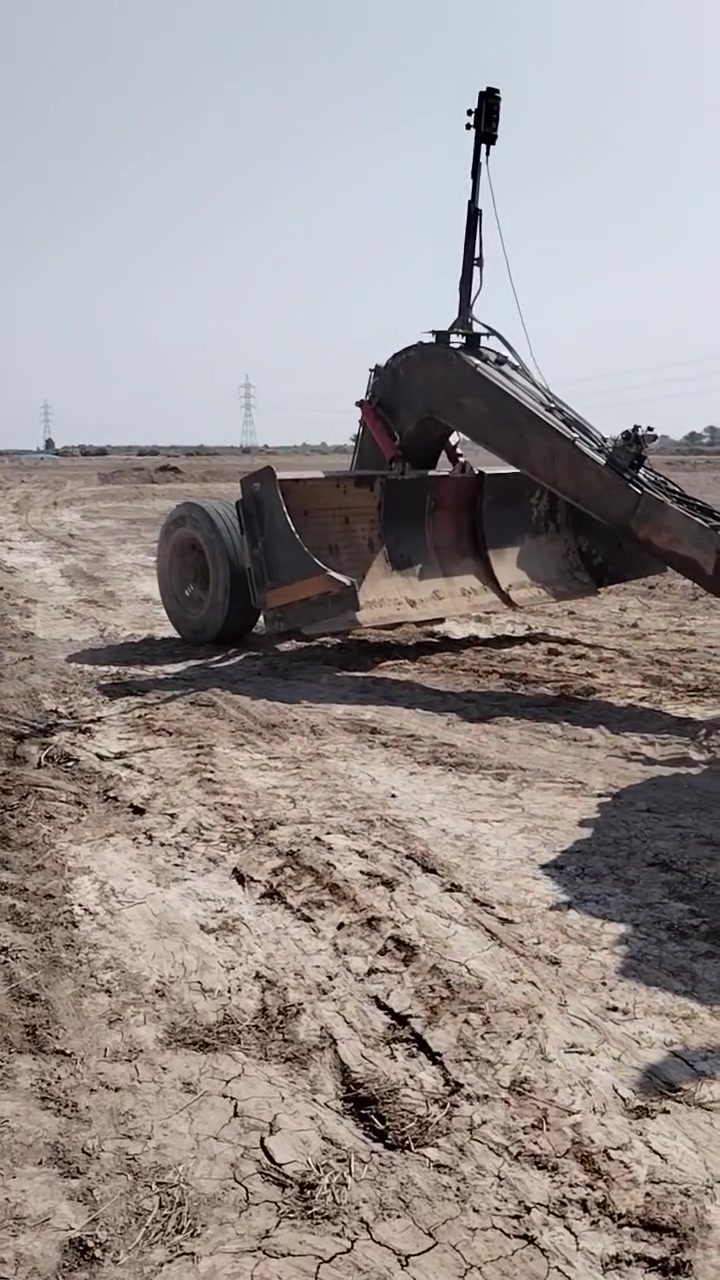 للبيع ليزر شغل خاص
يفتح ٤٢٠
ويلم ٢٧٠
بيه نظامين.
1.كيله مثل الشفل
2. قلاب مثل الكريدر 
3.بليت الهيكل ٨ملم
4.التاير الخلفي مثل ثاير الترنبول
5.ارتفاع الكيله متر
6.اجناب الكيله سلايت
مواصفاته مموجوده بليزر العادي
ملاحظة.
ينباع بدون جي بي اس

***********
أبو عباس السعيدي قضاء النصر
