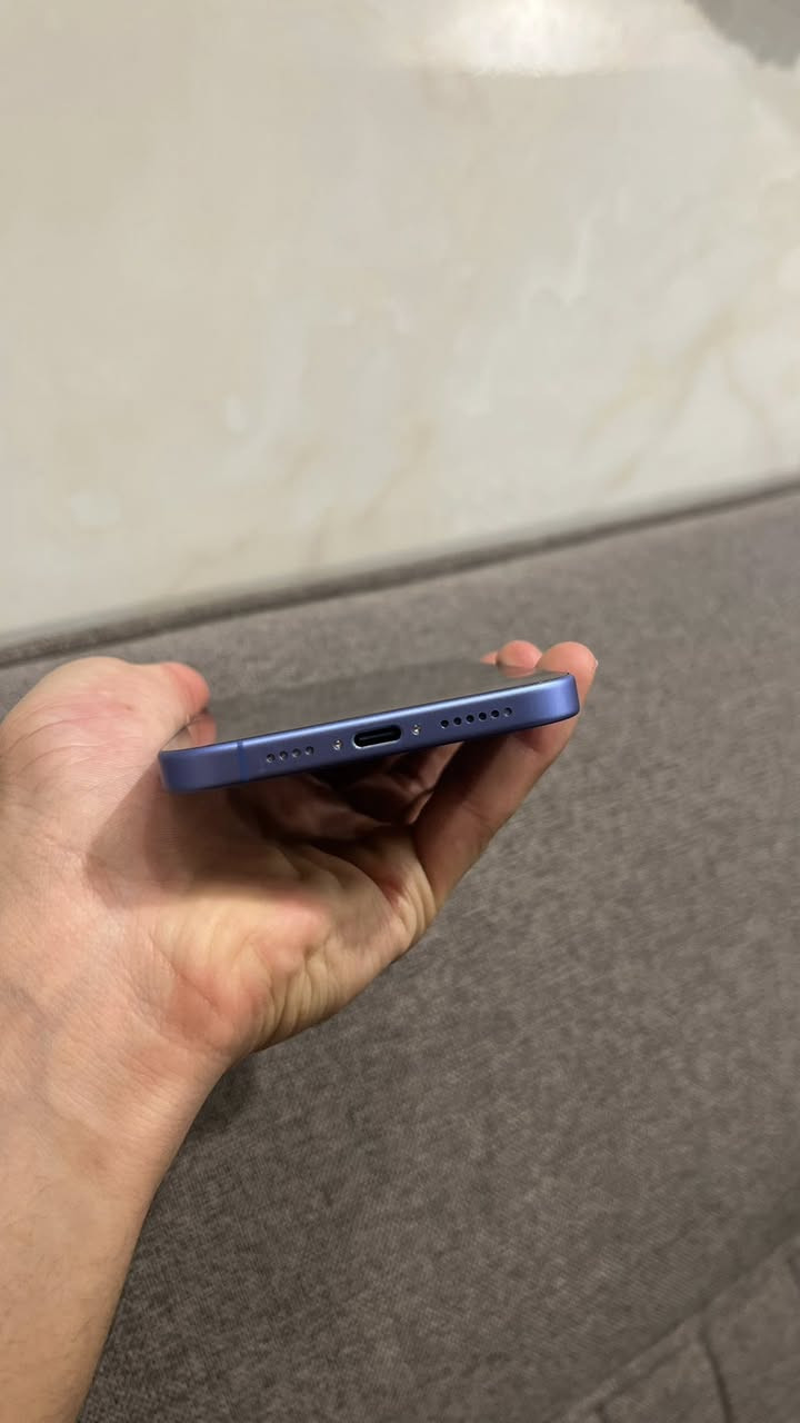 🔥 فرصة مميزة لعشاق النظيف - iPhone 16 Plus للبيع 🔥
الجهاز استخدام حشمة وجديد تماماً:
 البطارية 100%
 مشحون 91 مرة فقط!
 السعر: 900 ألف دينار،الجهاز بعدة بكارت الضمان 
للتصال ***********
واتساب***********

