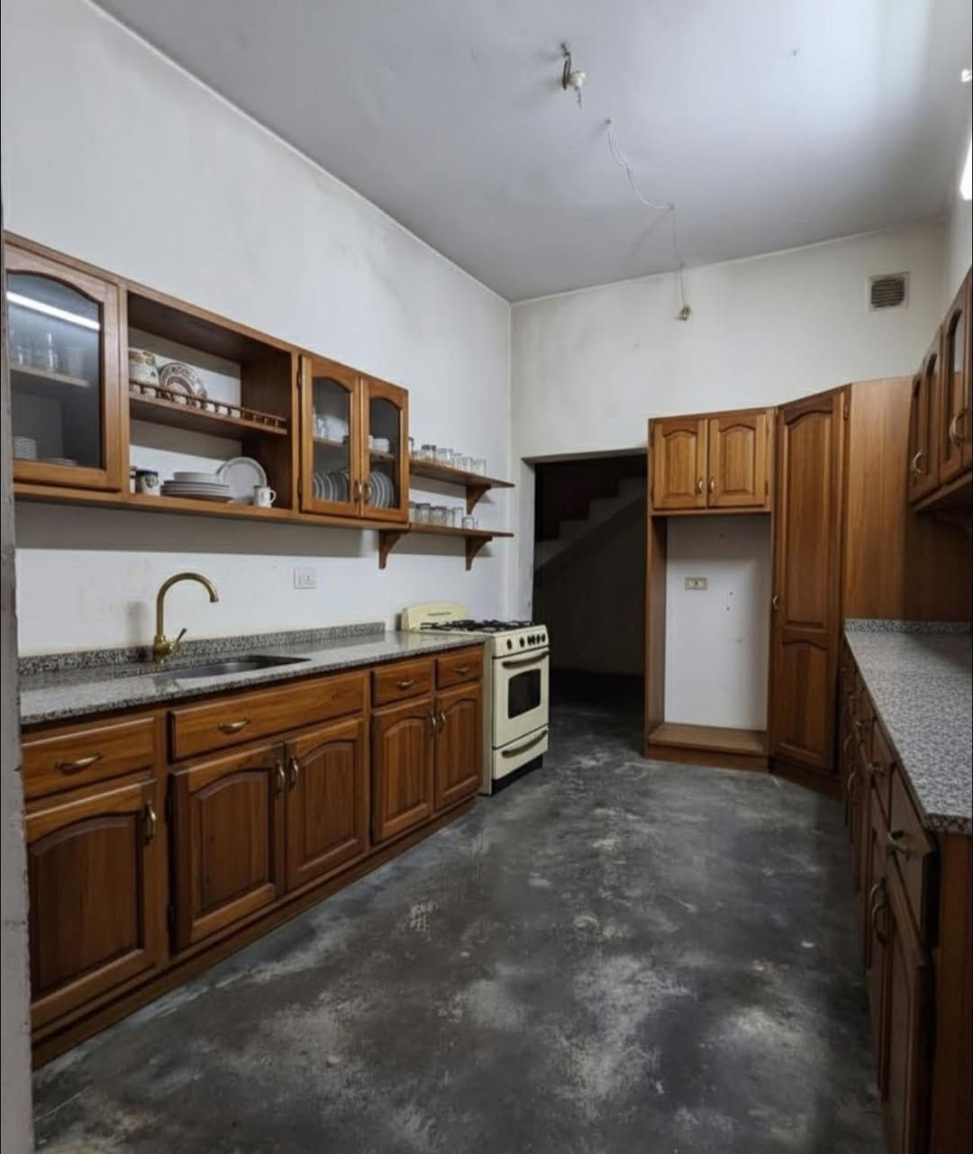 جديدنا
#بيت_للبيع_في_القلعة يمكن ان يباع على #المبادرة
بيت 225 م طابق واحد بناء 2013
يتكون من غرفتين نوم و صالة و أستقبال ومطبخ وصحيات داخلية و خارجيه عدد 2 وكراج
العقار ملك صرف و مخدوم من جميع النواحي ...والسعر مناسب للأستفسار مراسلة الصفحة .. او الاتصال ع الرقم 
*********** .
