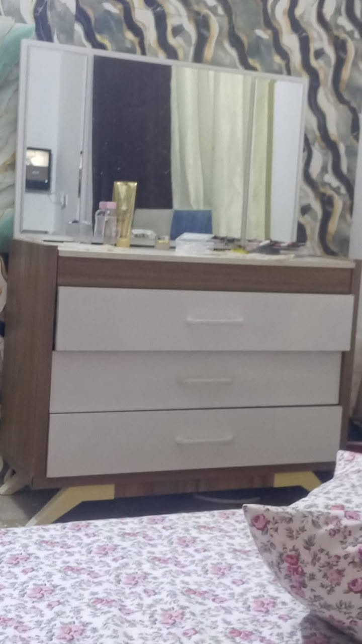السلام عليكم الغرفه للبيع السعر225وبيه مجال


**إذا كنت صاحب هذا الإعلان وتريد حذفه لأي سبب، رجاءا أرسل رسالة إلى الدعم الفني**