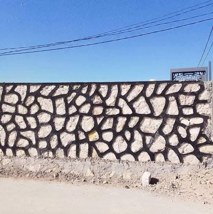 شغل حجر درجه اولى كرسته وعمل جميع التصاميم الحجريه اهلي حكومي تصل وتدلل ***********
