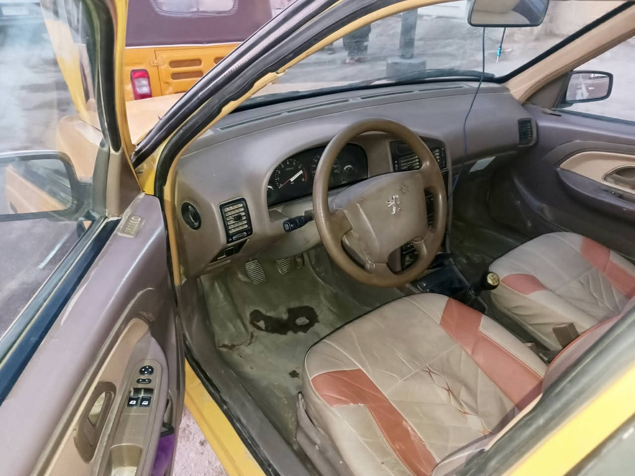 سلام عليكم بيجو موديل 2016 رقم ميسان نكليزي ل 31 يالله تنتهي سياره غاز بانزين مكينه كير حداديه مكفولات سياره بيها ضربه بل جاملغ امامي جهته سائق معمر جاهزه  مكاني ميسان حي نهاوند سعرها 38 بيها مجال حق جيه اي ستفسار تصل بيك خير تدلل ***********
