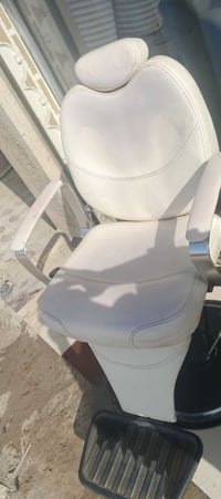 كرسي حلاقة • مستخدم قليل • الغراف