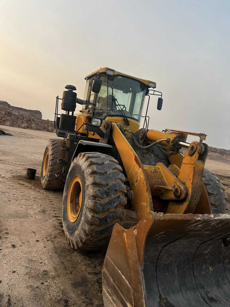 السلام عليكم 
شفل صيني LG956
2022 
رقم واسط انكليزي 
مكفول 
المكان البصره 
السعر 430 
 بيع او مراوس 
***********
