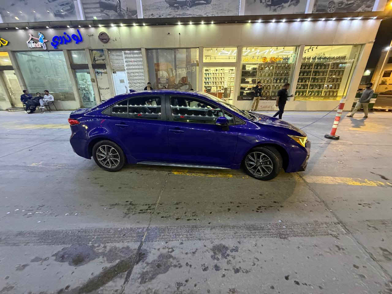 السلام عليكم كورلا موديل 23 SE فول مواصفات
فتحة سقف 
شفتات
رادار خلفي امامي
وبعد هواي بيها مواصفات
صور الحادث مرفقة مع الصور
ماشية 102 كيلو
بأسمي تحويل ثاني يوم
السيارة تجي تشوفها بعينك يلا نسولف 
السعر 130 بيها مجال قليل عنوان بصره التنومة
التواصل ***********
