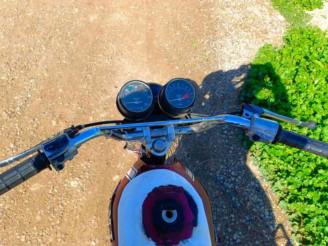 ماطور نامي ستندر للبيع بدون اوراق موديل17 نضيف لاصرف ولاصوت كهربائيات شغال تاير خلفي جديد وياله نضاف صالنصه جعره السعر280وبي مجال للاتصال ***********
