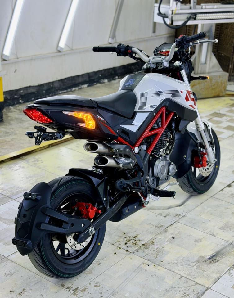 السلام عليكم بنلي 135 tnt
مكاني واسط

 نظيفه استخدام شخصي

موديل 2024 

السعر مليونين $

الاستفسار 

***********

متواجد ع رقم وعلى ماسنجر
