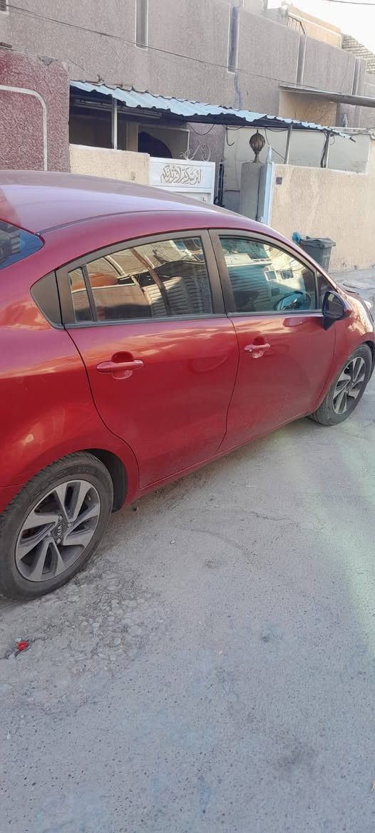 سلام عليكم
ريو ٢٠١٥ رقم بغداد واردامريكي بيهه ٣ قطع صبغ محرك   جيتي اي  السياره مال جناي رقم الجديد مابيهه نقص السعر  80 وبيه مجال 
دعاميته الاماميه مكشر صبغه فقط
***********

