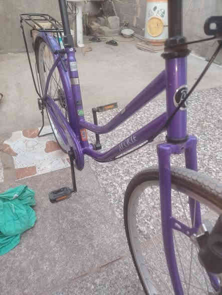 شباب بيسكل البيع موديل25 بيسكل نضيف مدكره الكدامه ضيع سعر البيسكل قفل قفل قفل ب75لحد يدخلي ابو 70او غيره ما ابيع بغير اضه سعر مكاني حي المعلمين القديم واستاب متواجد 0772 161 7944
