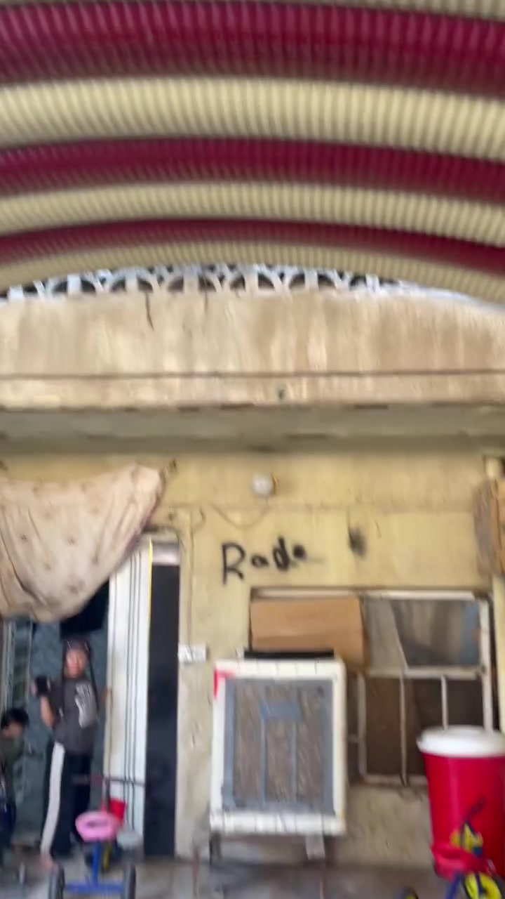 بيت مساحتة ١٤٤ متر
العنوان :مدينة الصدر قطاع٧٣ 
للاستفسار الاتصال على الرقم 
***********1
