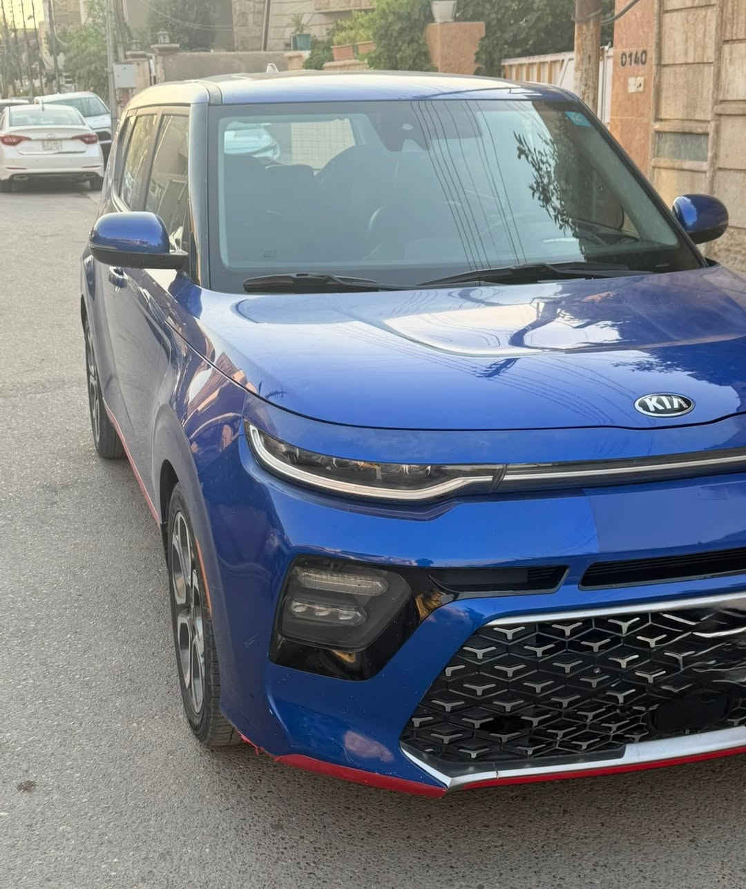 كيا صول جيتي لاين 2020  اعلى فئه بصول
ماشيه حالياً 48000Mi لووون مميز شذره
محرك 1600 تيربو
👈🏻  فول مواصفات 👇🏿👇🏿
- استيرن جلد حرف D
- فتحه
- بصمه
- داتا شو بالدشبول
- تحكمات ستيرن جهتين
- شفتات ستيرن رياضي
- شاشه ايباد كبيره كار بلي
- 
  _  نظام صوت Infinity الأصلي
  _  إضاءة داخلية مع نظام الصوت
       متغيرة مع الموسيقى
- زنون بلادي عدسات
- كشاف خلفي ع كد البكد لايت
- كشاف امامي
- شاحن وايرلس
- تبريد بيانو 
-  ٣ انظمه قياده
- 
- ايقاف ذاتي
- اطفاء ذاتي
- تحديد مسار
- مانع انزلق aps
- تبريد ثلاجه ابد ما يفصل
- مود القيادة الالية الذكية 
- كشنات جلد
-  اشاير مري 
- حساس اطارات
- تخم تاير جديد
- ستيرن دفئه
- كشنات تدفئه وكهرباء
- رادار خلفي و نقطة عمياء 
- رادارات وحساسات من كل الجوانب
- رقم بغداد مميز باسمي
- السياره عليها ادامه كامله سيرفس ولا كلوب مشتغل بيها ولا مسج بيها
السيارة فول مواصفات وأعلى فئة نازلة من الوكالة ، السيارة بحالة ممتازة كير محرك تبريد مكفولة 100‎%‎
السياره مكفوله من الصبغ والتبديل 
شايلين الجاملغ الامامي وشادي السياره ليبل واحد 
السعر ............؟ وبي مجال 
للاستفسار اكثر *********** بي واتساب
