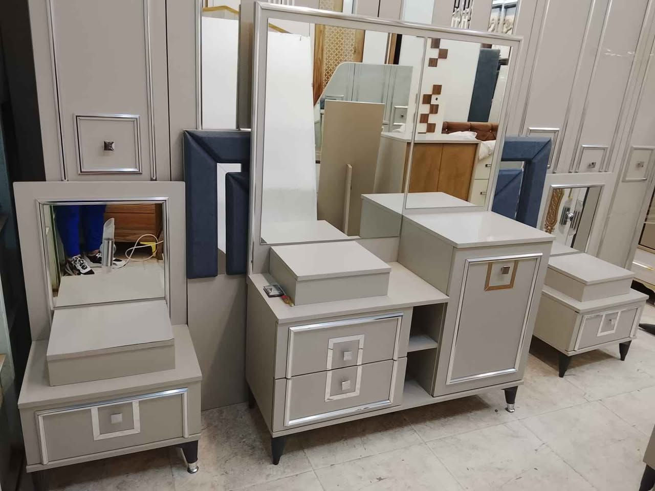 معرض اياد ويوسف غرفه نوم 10 قطع سعره 1,200 ويشد ويا النقل》***********》***********》 كركوك, العراق
