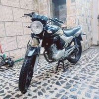 دراجة شركة ياماها  YAMAHA لاصلي دراجة عل وضع البادي ممفتوح برغي بيها ن...