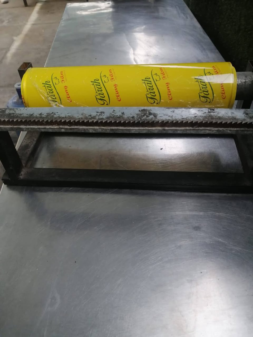 السلام عليكم غراض مطعم للبيع

1/الطباخ ٢عين تزكام مو تجاري ٥٠ الف
2/صندوك دلفري جديد ١٥
3/قاعدة تغليف هية والنايلون جديد ٢٥
4/ميز ستيل مال مطاعم طول ١٨٠ عرض ٧٠ ارتفاع ٧٥ سعرة ١١٠
5/مثرامة لحم قوية حجم ٢٢ سعرهة ٢٢٥
***********
