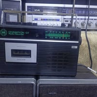 للبيع  مسجل راديو  (شامبيون ,,ألماني المنشأ) سنه الصنع ١٩٧٣ نظافه عالي...