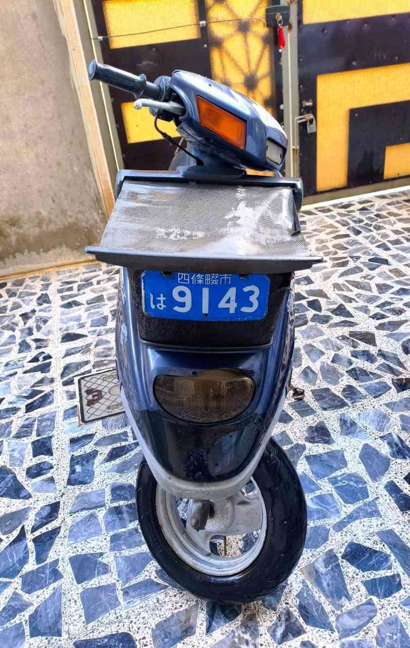 ماطور بزون للبيع مكينه معمره جديد درع اصلي شاصي مقوه كهربائيات كلها شغاله سلف شغال(باتري منتهي)تايرات جدد السعر 160 وبي مجال للاستفسار الاتصال ***********
