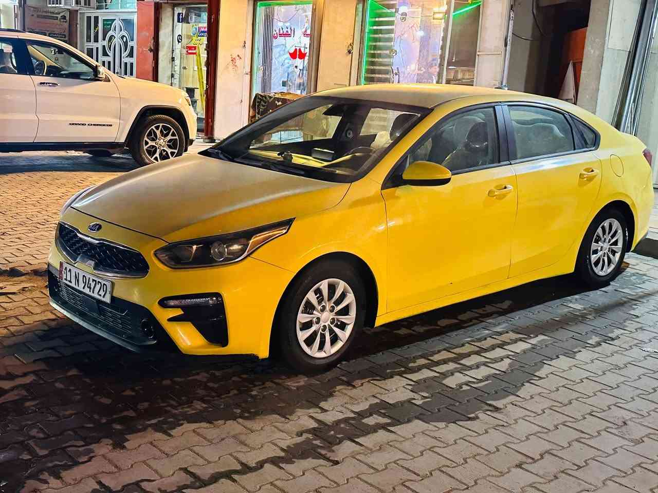 السلام عليكم كية فورتي للبيع موديل 2020
توقيف ذاتي تحكم ستيرن معروضة مواصفاتتهه بلسونار موجود رقم انكليزي سيارة بسمي تحويل ثاني يوم مصفرة هيئة وغرامة تخم تاير السعر 132 وبيها مجال لل استفسار الاتصال ع الرقم ***********
